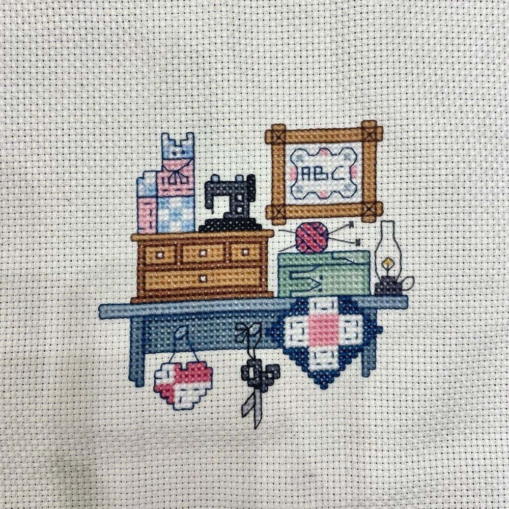 Vintage handstitch Cross-stitch sewing pattern 9.5x9.5
